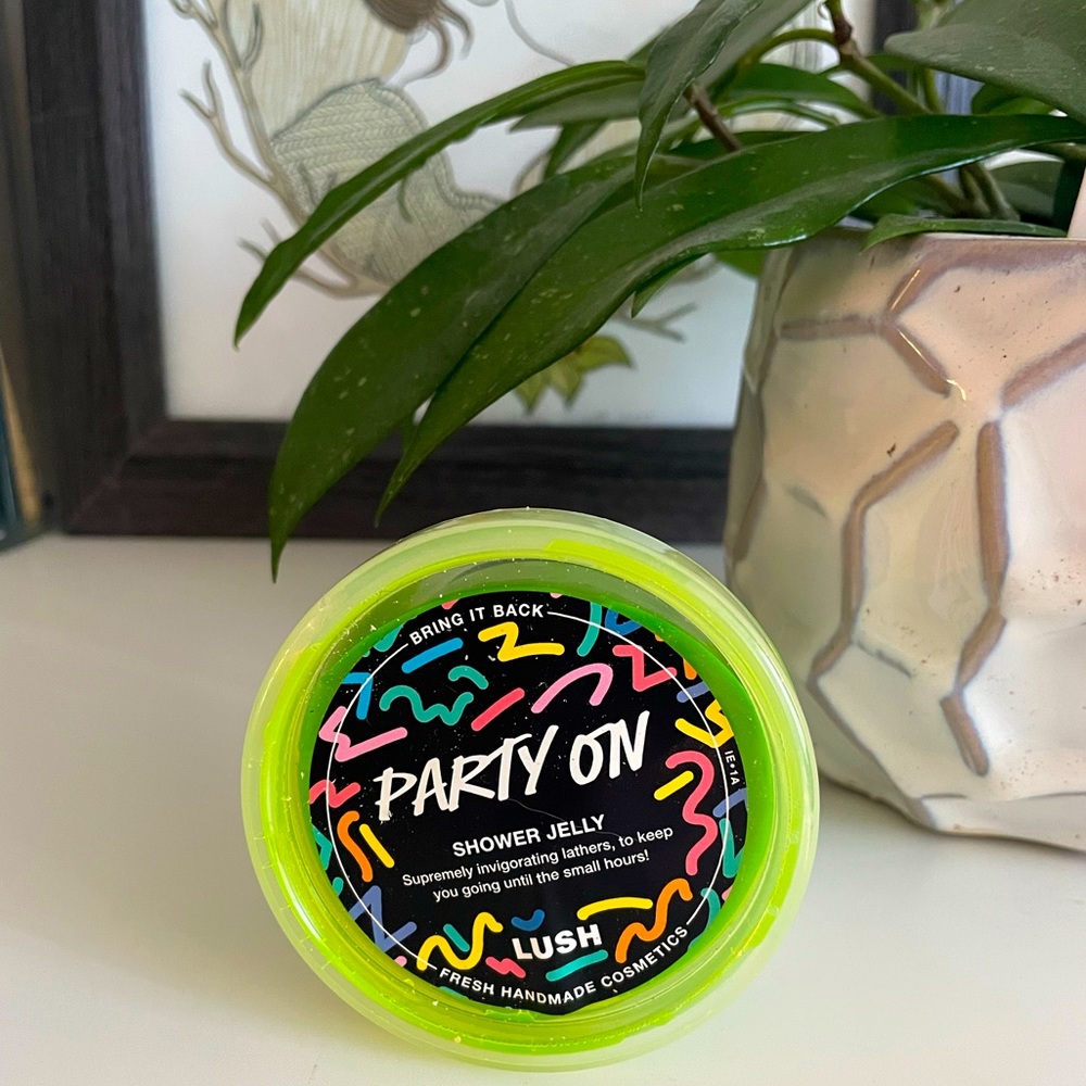 Lush kitchen exclusive Party On shower jelly